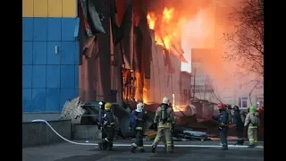 Пожарным удались уменьшить площадь пожара в петербургской "Ленте"