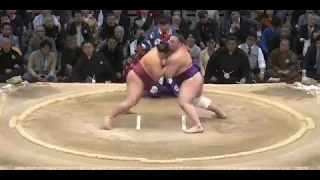 Mitakeumi vs Tochinoshin - Kyushu 2018, Day 14