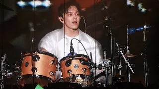 [Fancam] Dimash - Tying shoes + Playing Drums  | Shenzhen D-Dynasty concert