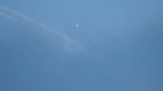 UFO über Nienburg/Weser (ab 01:05 Min) vom 26.07.2017 um 21:23 Uhr