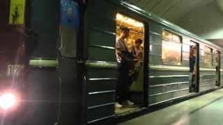 Однажды в Москве... (На станции метро Римская)