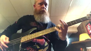 Ramones ‘Blitzkrieg Bop’ Bass Cover (downpicking only)