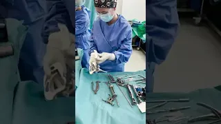 Surgeon S. Tarasevicius performing knee replacement #kneereplacement #orthopaedics #orthopaedic