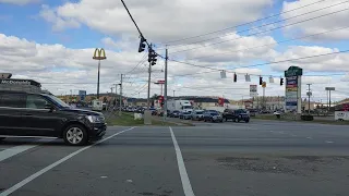 Shepherdsville Fire Department Engine 1 & Truck 2 Responding to an MVA ** Heavy Q Heavy Air Horn