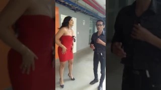 Micheille Soifer chiste con Kike Suero