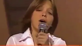 Debut de Luis Miguel en Siempre en Domingo 1+1=2 enamorados Video Original de la Serie de Netflix