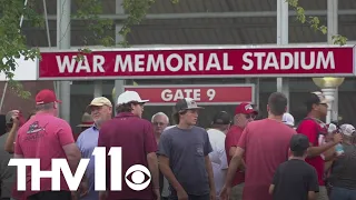 Arkansas fans celebrate start of season at War Memorial Stadium