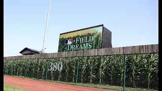 Cubs and Reds entrances through the corn in the Field of Dreams game!