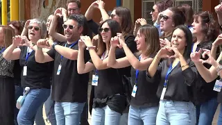 Molts exalumnes tornen a l'Escola Salvador Dalí de Figueres per a celebrar els seus 50 anys