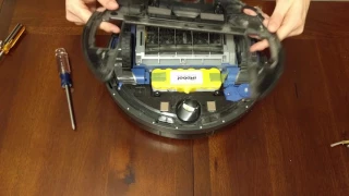 Kellys Rambling Robot Repair! Fixing Irobot Roomba not charging on dock or sensing dock 650