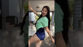 DANCE TIKTOK GUNUNG NYA GEDE BANGET #shorts