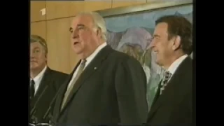 ARD: 1998: Gerhard Schröder übernimmt die Amtsgeschäfte als Bundeskanzler von Helmut Kohl