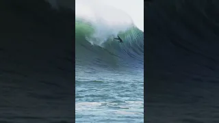 SURFER CRAZY FREE FALL! Lucas chumbo your a beast!