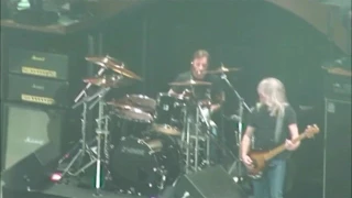 AC/DC - Phil Rudd ( Drum cam ) N°2