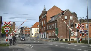 Spoorwegovergang Odder (DK) // Railroad crossing // Jernbaneoverskæring
