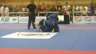 João Guahyba (SCORPYON) Vs Alexandre Hoffmann (MINU FIGHT TEAM) - I Etapa FGJJ 2013