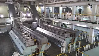 Engine room of an LNG vessel with Electric Propulsion (DFDE)