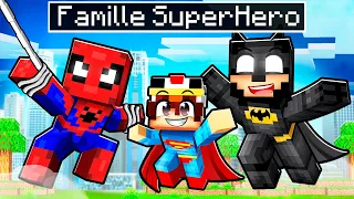 Adopté par une FAMILLE de SUPER HERO sur Minecraft !