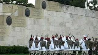 Grecia 2008  plaza syntagma en Atenas. Evzones VII