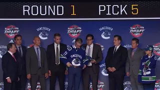 Vancouver Canucks draft Elias Pettersson fifth overall