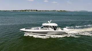 2021 Boston Whaler 420 Outrage Boat For Sale at MarineMax Boston, MA