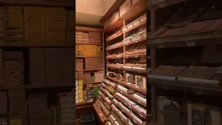 Хьюмидор магазина кубинских сигар La Casa Del Habano Russia на Лиговском проспекте 9