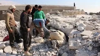 Syria regime forces advance in Aleppo, heavy Russian air strikes