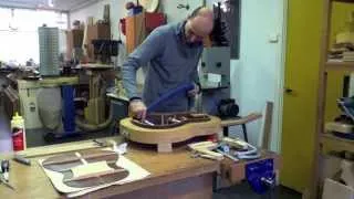 Heeres Spanish Guitar Making Course (12): Assembly (II)