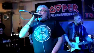 Paul Mario Day & Buffalo Fish - 'Wrathchild' - Cart & Horses (birthplace of Iron Maiden)