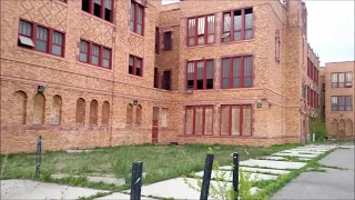 Urban Exploring | Abandoned Detroit | Cooley High School