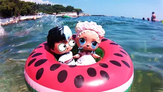 ALMOST DROWNED! # Dolls lol surprise Guy and Flower date at the sea! # Cartoons with Darinelka dolls