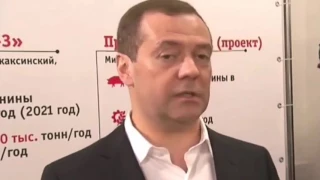 Медведев спустя месяц прокомментировал фильм "Он вам не димон" Навального.