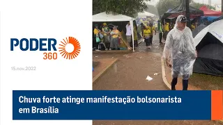 Chuva forte atinge manifestação bolsonarista em Brasília