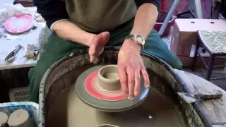 Basic Pottery Techniques 2 : Opening and lifting  the clay