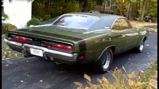 Burnouts in a 600+hp 69 Dodge Charger!