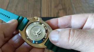 Часы Сан Мартин черепаха в бронзовом корпусе сапфировым стеклом и механизмом Сейко NH35