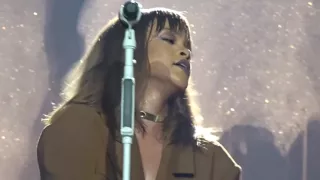 Rihanna - Diamonds (Live in Vienna)