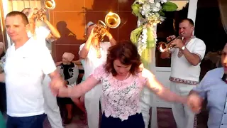 Музика на весілля.Гурт Дебют.м. Томашпіль