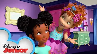 Nancy Plays Beauty Salon 💅| Fancy Nancy | Disney Junior