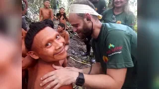 STAMM DER KORUBO: Expedition stellt ersten Kontakt zu isoliertem Volk im Amazonas her