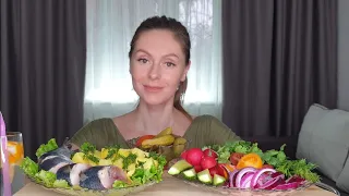 Мукбанг/ Селедка с картошечкой/ не АСМР/ Mukbang/ Herring/ not ASMR