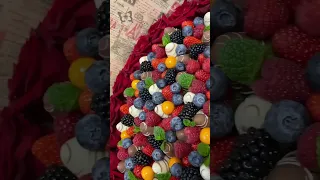 Наш букет гигант 😱 Очень тяжелый - 5 кг ягод 😋🍓