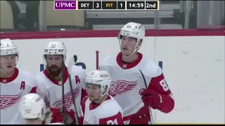 Elmer Söderblom scores in Red Wings preseason opener vs. Penguins