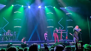 Anastacia - Sick And Tired (Tilburg The Netherlands 22 October 2022)