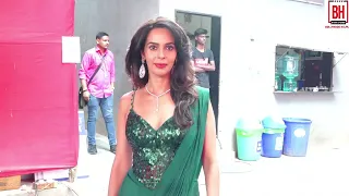 Mallika Sherawat Spotted On Madness Machayenge - India Ko Hasayenge Set |#mallikasherawat #spotted