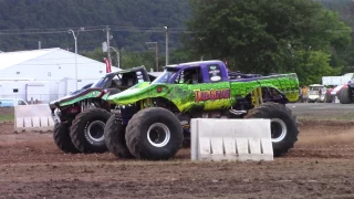 The Bloomsburg 4 Wheel Jamboree Monster Truck Racing: Snake Bite vs Tailgator