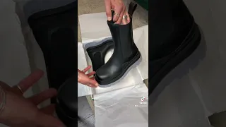 UNBOXING MY NEW BOTTEGA VENETA TIRE BOOTS 😮‍💨 #unboxing #fashionshorts #streetwear #bottegaveneta