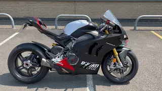 DUCATI PANIGALE V4 SP2 2022 - FULL AKRAPOVIC EXHAUST - ONLY 182 MILES FROM NEW