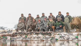 EPIC Oklahoma Duck Hunt over Small Pond (13 Limits)