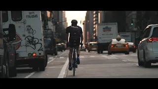 WAKE UP NEW YORK - CINEMATIC SHORT FILM | JULY 4th 2020 | Panasonic GH5 + Jupiter-37a 135mm f/3.5